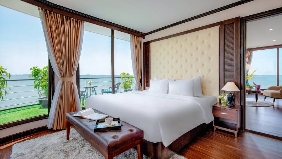 President Suite Terrace | Vietnam Discovery Tours