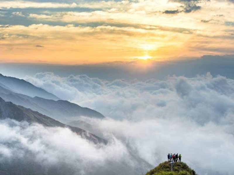 Ta Xua Mountain: A Cloud Hunter's Dream in Vietnam