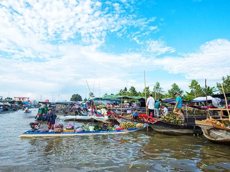 Nga Nam Floating Market: A Unique Five-Way Waterway