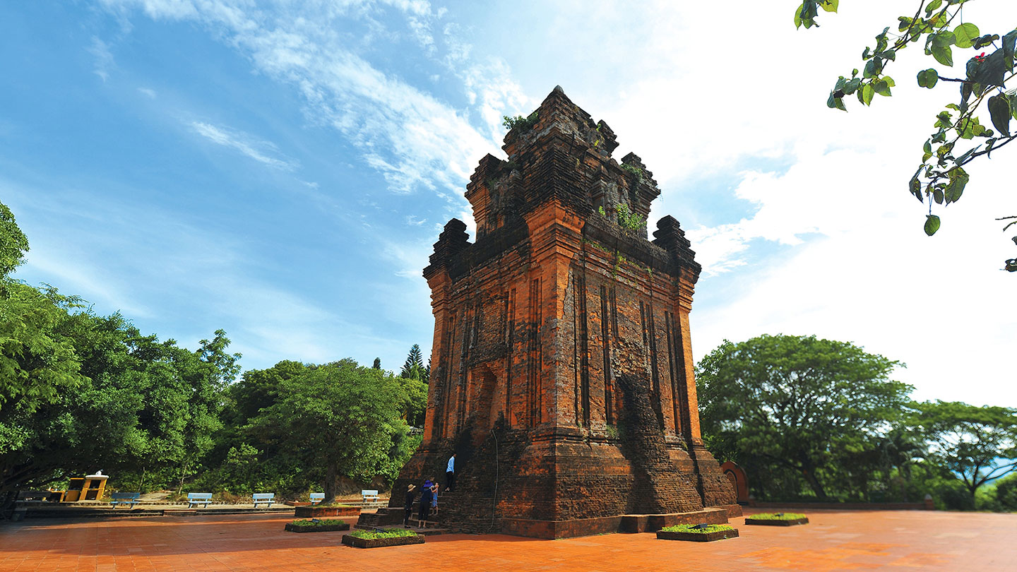 Nhan Tower, Phu Yen: Complete Travel Guide