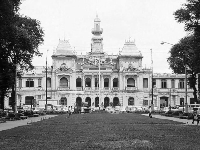 People's Committee Building in the first days