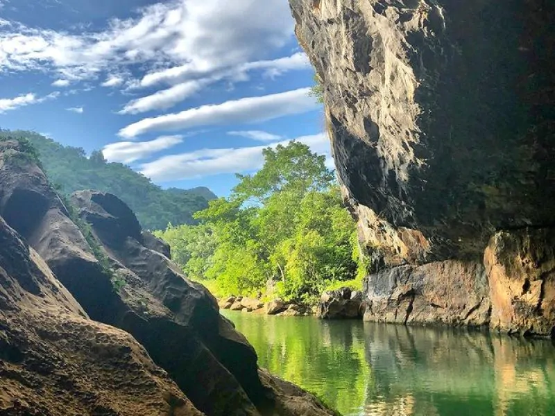 Location and Geography: Photo by @colazzo