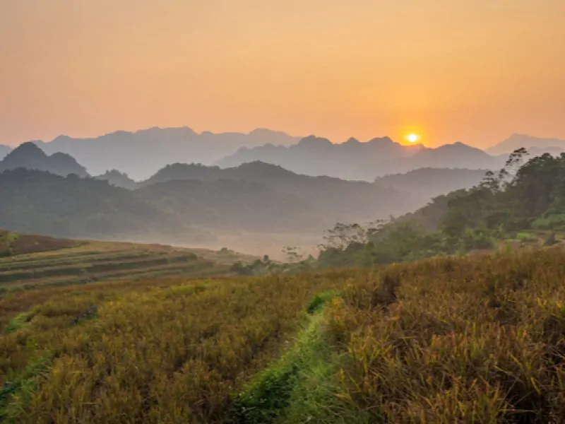 Glorious sunrise in Pu Luong Glorious sunrise in Pu Luong