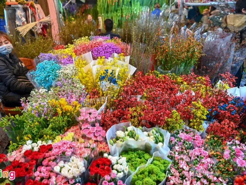 Quang Ba Flower Market