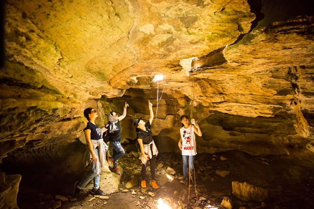 Son Moc Huong Cave: The Enchanting Bat Cave of Moc Chau