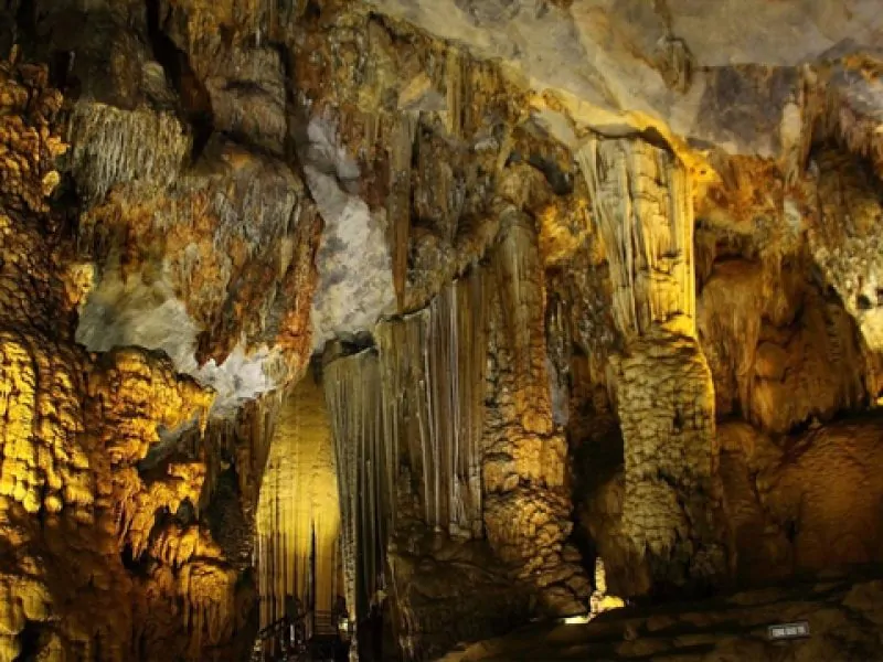Sơn Mộc Hương Cave is a masterpiece of nature. — Photo viptrip.vn