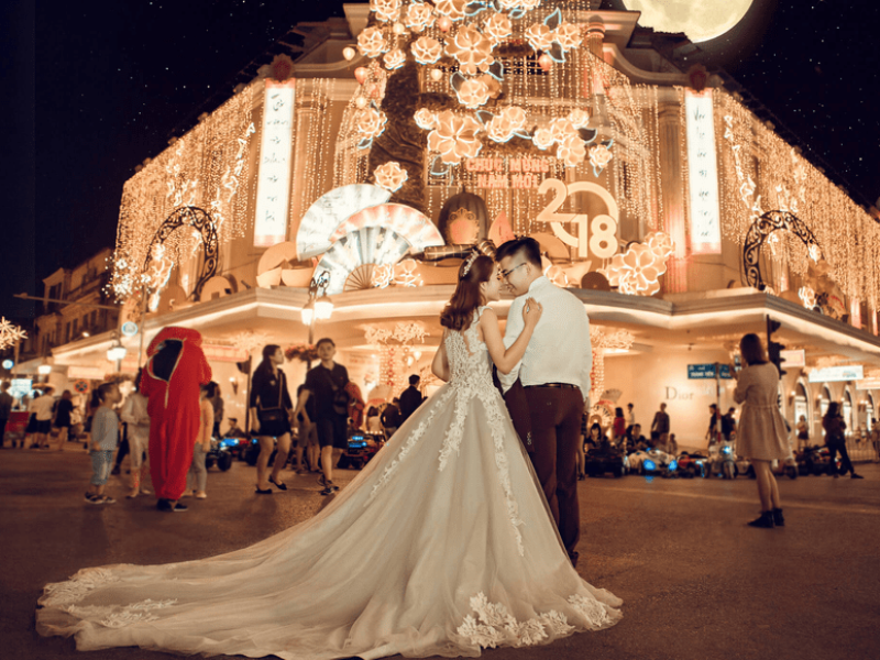 Photography and Check-in Spots at Trang Tien Plaza Photography and Check-in Spots at Trang Tien Plaza