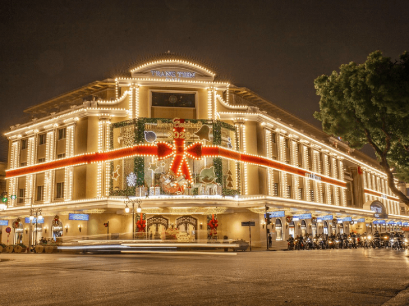 Trang Tien Plaza Hanoi: Shopping, Dining & Fun Trang Tien Plaza: Shopping, Dining, and Entertainment