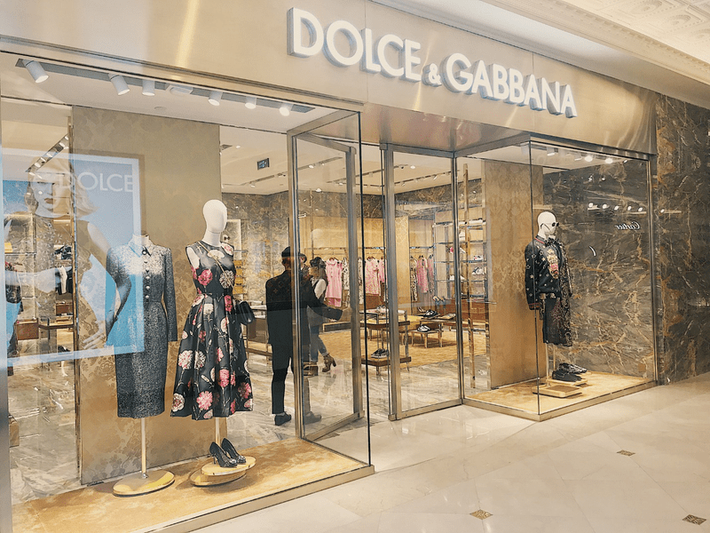 Some of the key luxury brands that you will find at Trang Tien Plaza Some of the key luxury brands that you will find at Trang Tien Plaza