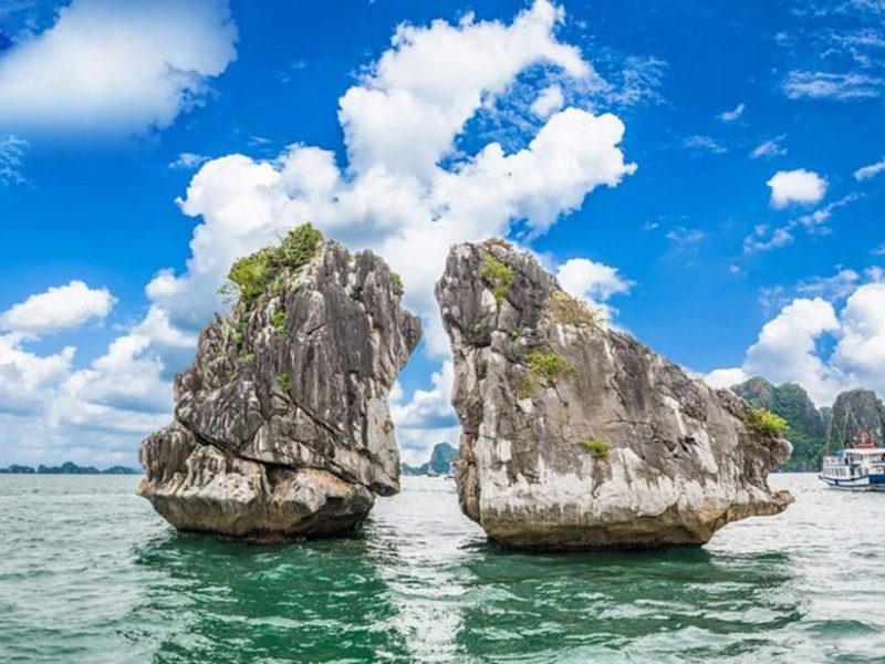 Ga Choi Islet is an outstanding image when it comes to Ha Long (Source: Collected) Ga Choi Islet is an outstanding image when it comes to Ha Long (Source: Collected)