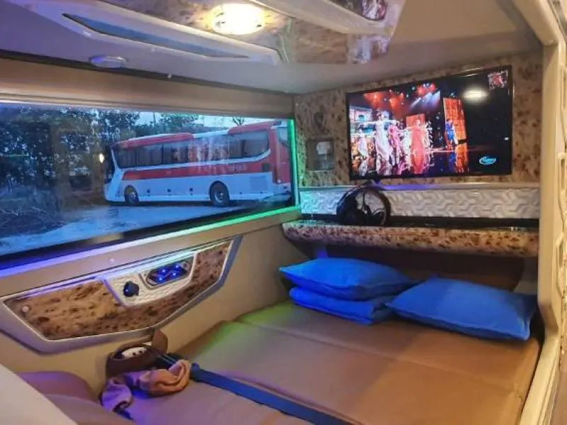 Sapa to Hanoi Private Cabin Bus Sapa to Hanoi Private Cabin Bus