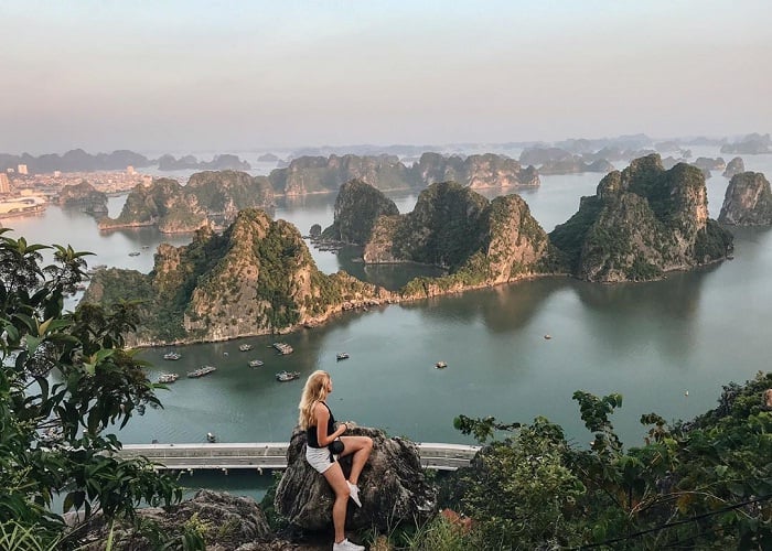 Ha Long Bay in November: Weather, Cruises & Tips 2026