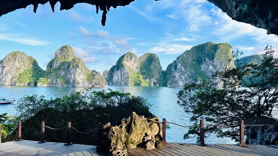 Ha Long Bay Weather in February: What to Do & Tips