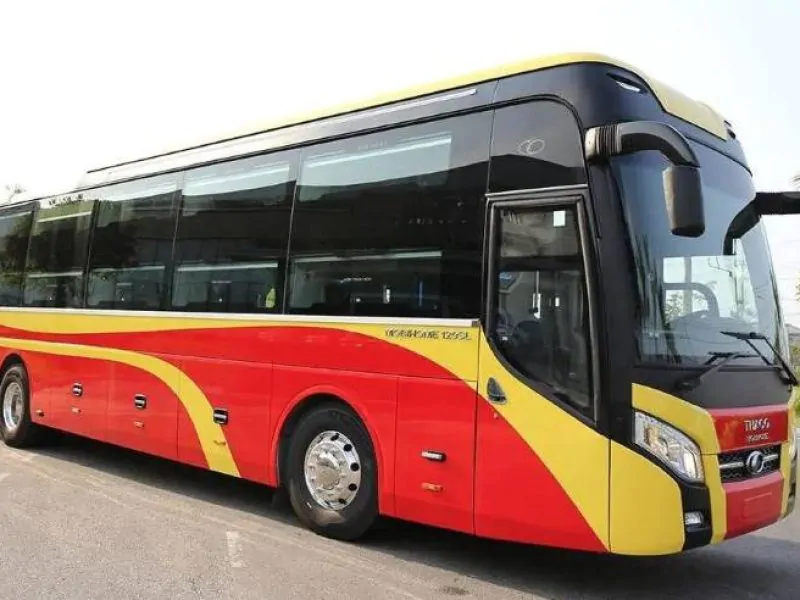 To Vietnam Travel Bus: 111 Hang Dao, Hoan Kiem, Hanoi