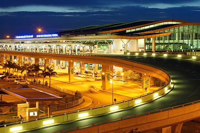Tan Son Nhat Airport to Saigon City Centre: 5 Ways