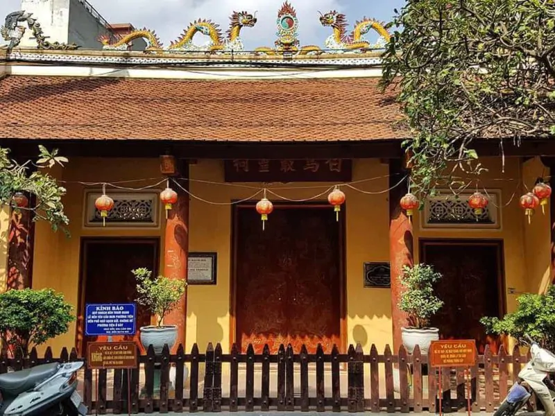 Bach Ma temple in Hanoi