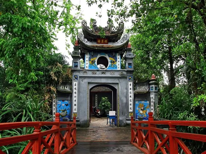 Hanoi tour packages-https://vietnamdiscoverytours.com/
