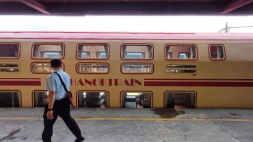 Hanoi Train – Two-Level Journey to Bac Ninh: Explore Culture & Scenery on a Unique Train Journey