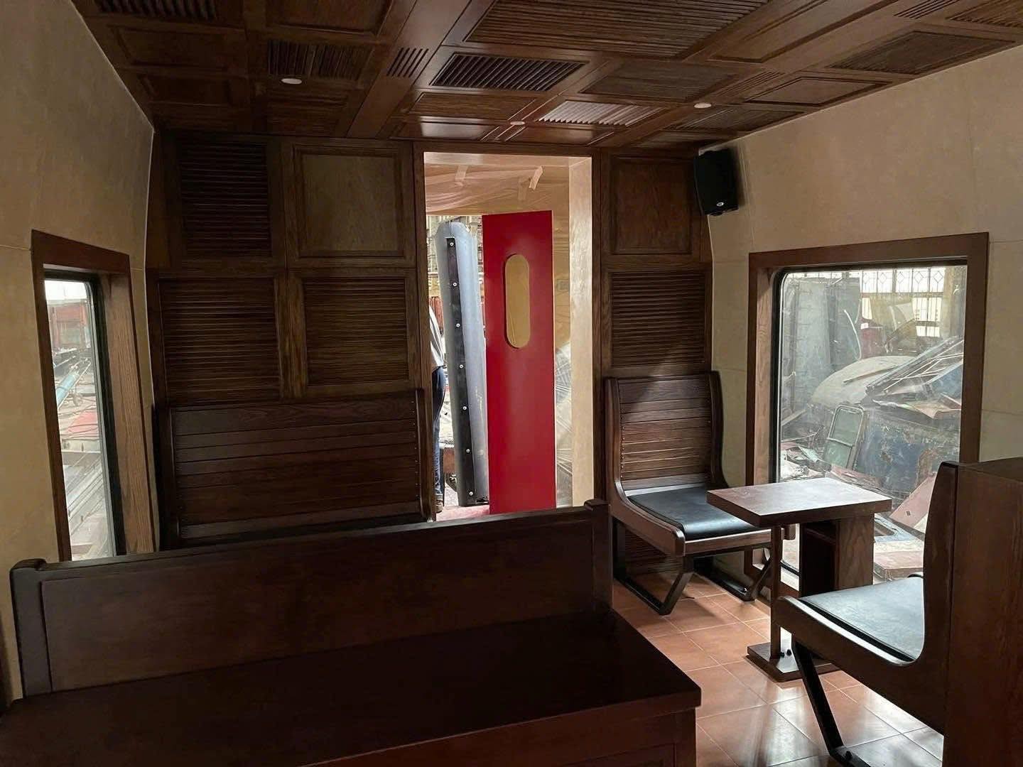 Hanoi to Bac Ninh Double-Decker Train | Vietnam Discovery Tours