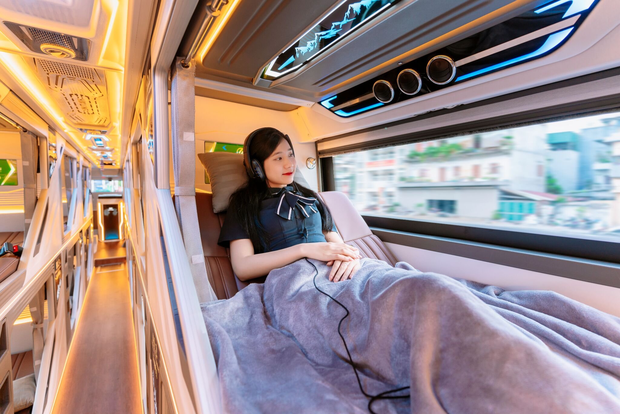 HK Open Tour Sleeper Bus | Vietnam Discovery Tours