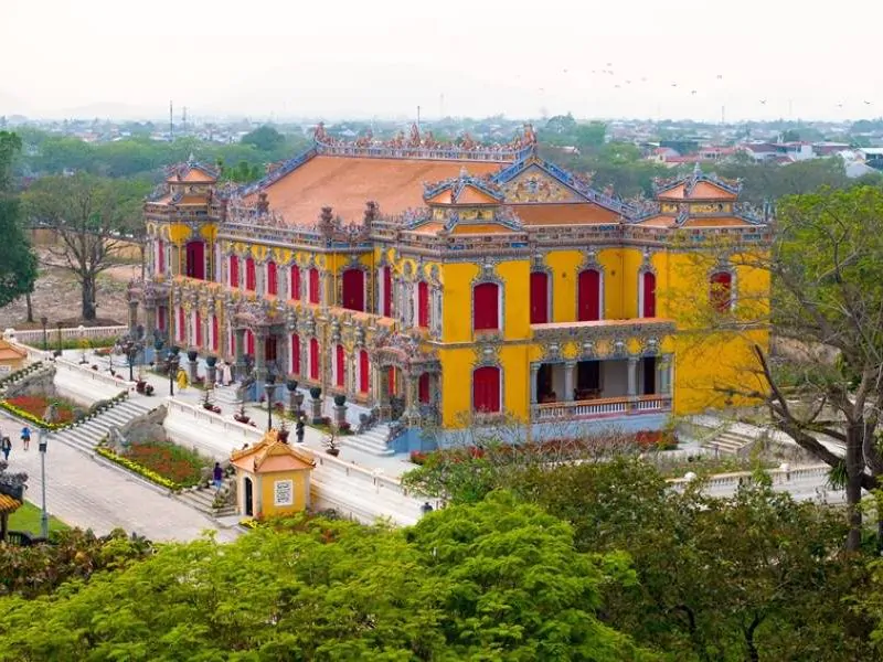 The History of Kien Trung Palace The History of Kien Trung Palace