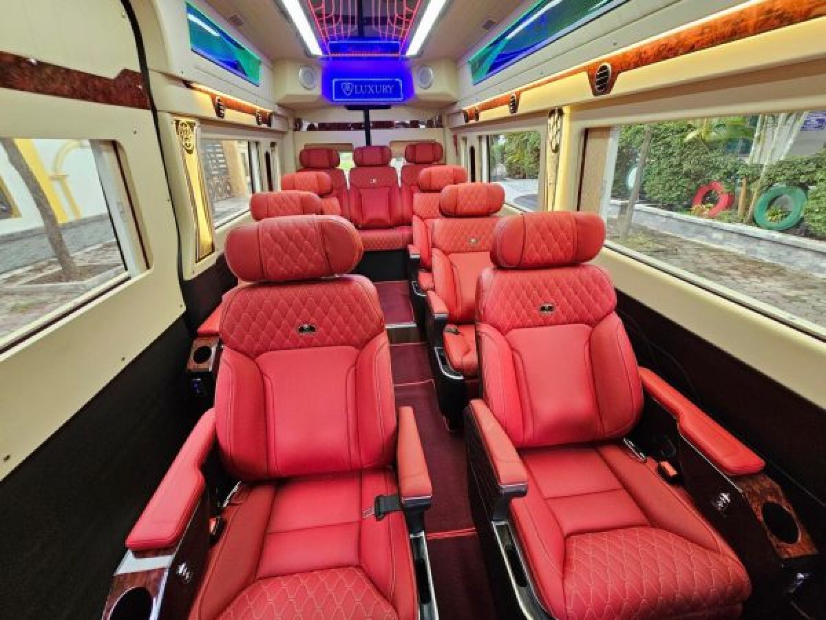Hanoi – Ninh Binh Daily Limousine Bus Service