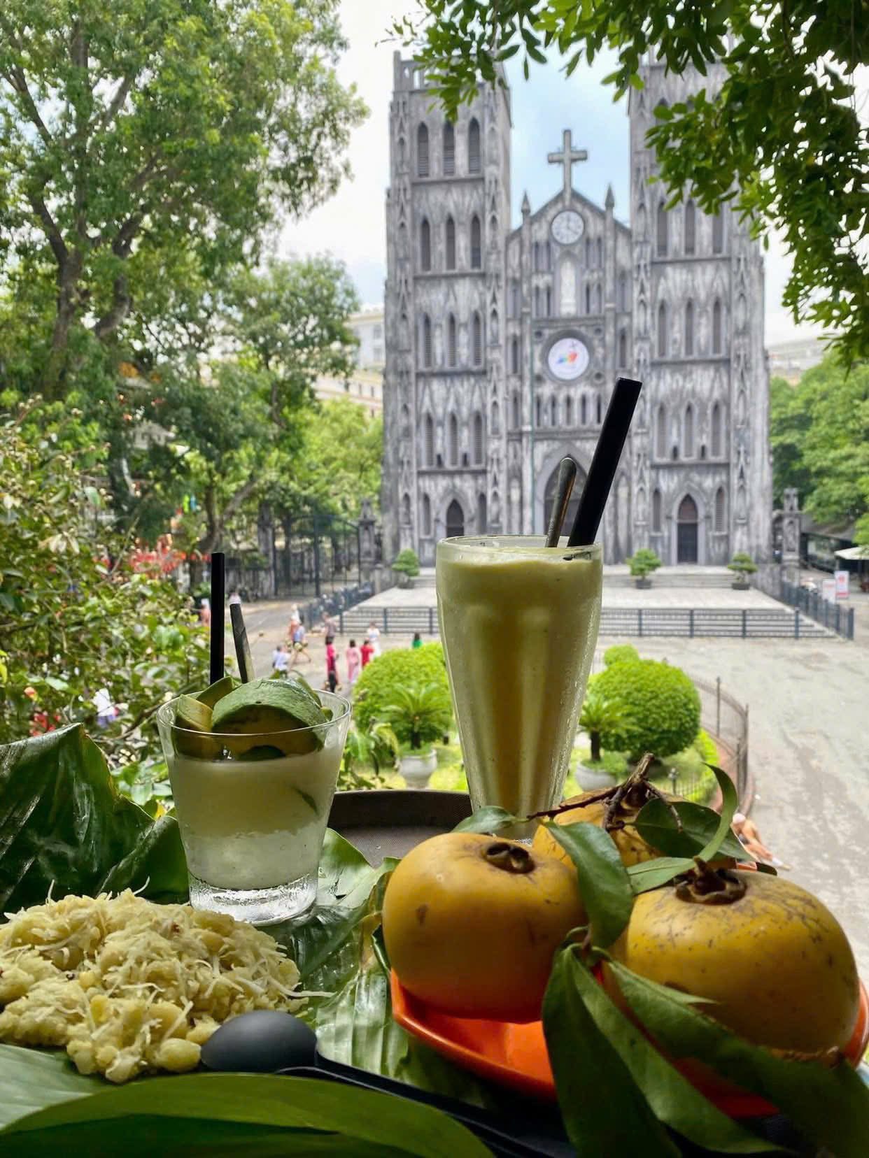 Hanoi in October: The Most Beautiful Season of the Year
